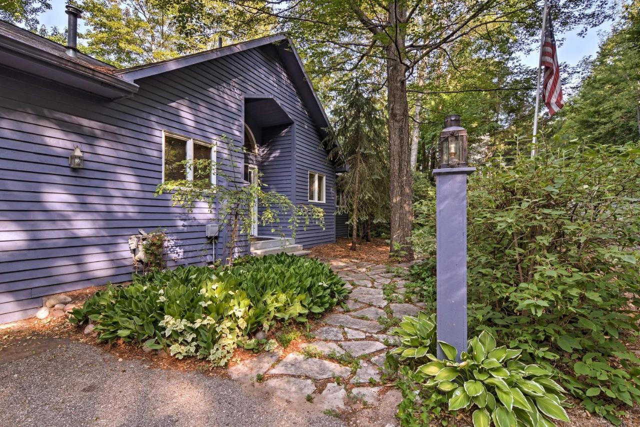 Resort-Style Harbor Springs Home With 2 Decks! Eksteriør billede
