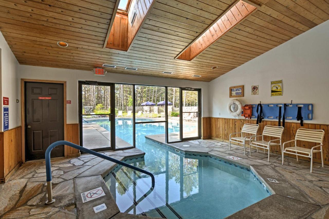 Resort-Style Harbor Springs Home With 2 Decks! Eksteriør billede
